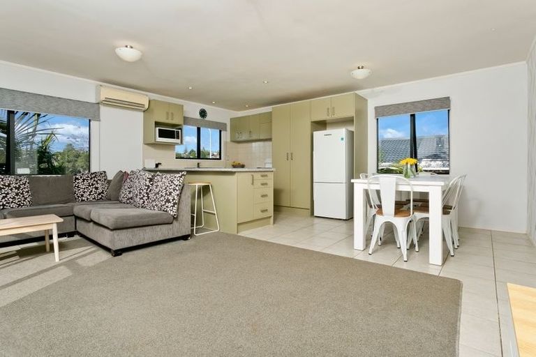 Photo of property in 44 Garton Drive, Massey, Auckland, 0614