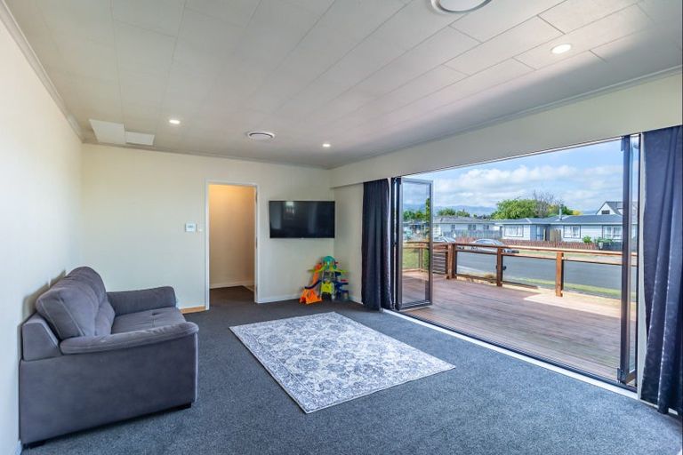 Photo of property in 75 Kennedy Drive, Levin, 5510