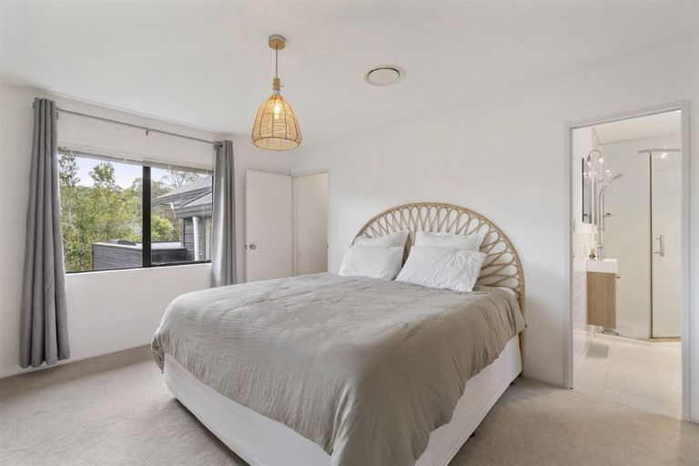 Photo of property in 3 Berne Place, Birkenhead, Auckland, 0626