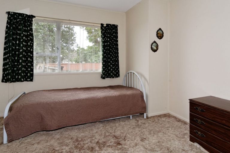 Photo of property in 3/12 Pamela Place, New Lynn, Auckland, 0600