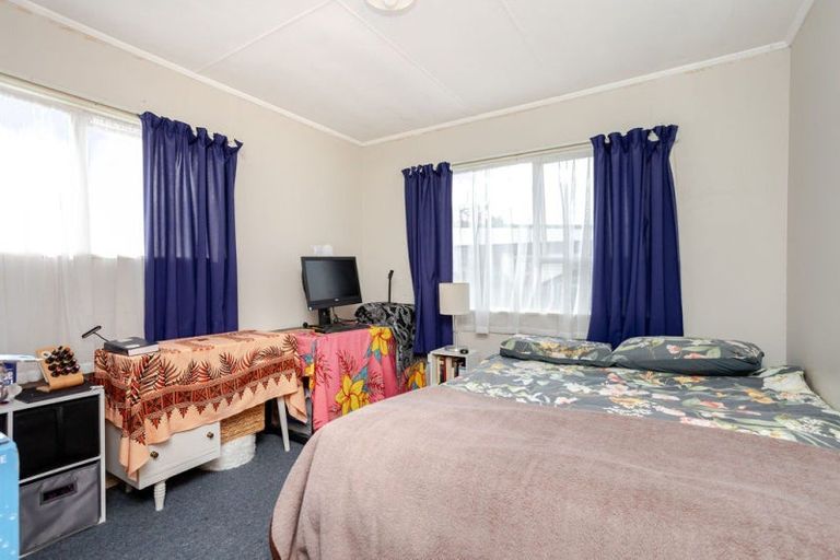 Photo of property in 323 High Street, Dannevirke, 4930