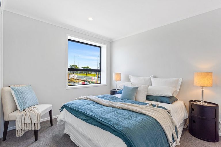 Photo of property in 2/2 Te Rito Road, Hobsonville, Auckland, 0616