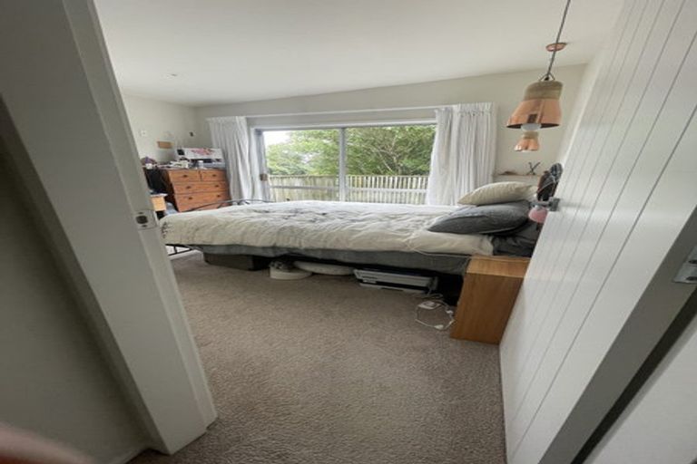 Photo of property in 1 The Spinney, Titahi Bay, Porirua, 5022