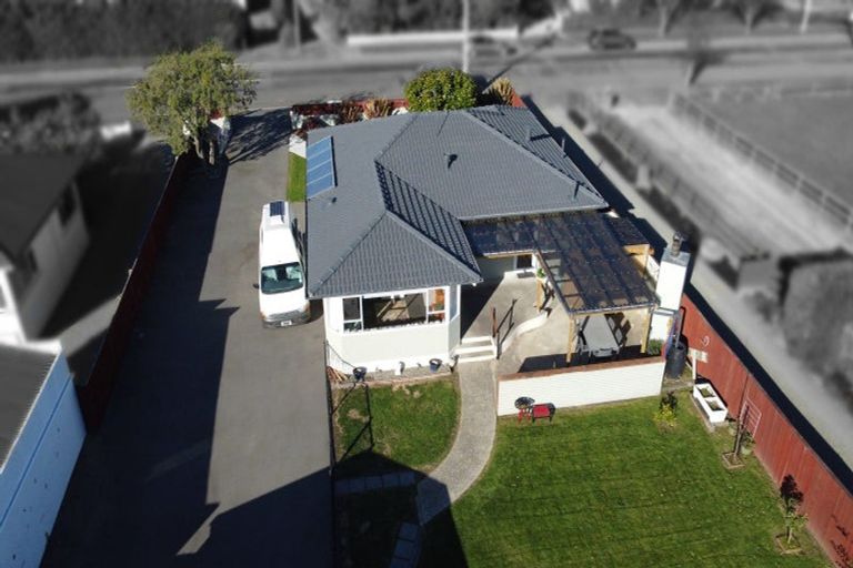 Photo of property in 74 Awamoa Road, Holmes Hill, Oamaru, 9401