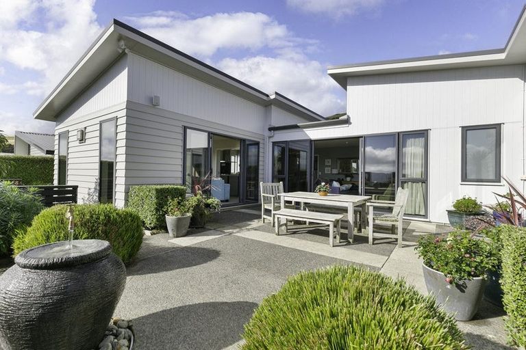 Photo of property in 29 Lacebark Lane, Woodridge, Wellington, 6037