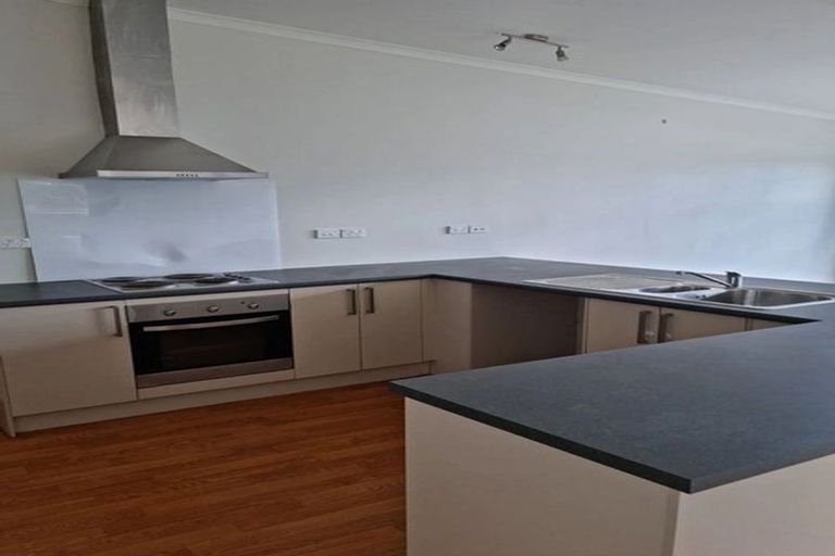 Photo of property in 14a Tobago Crescent, Grenada North, Wellington, 5028