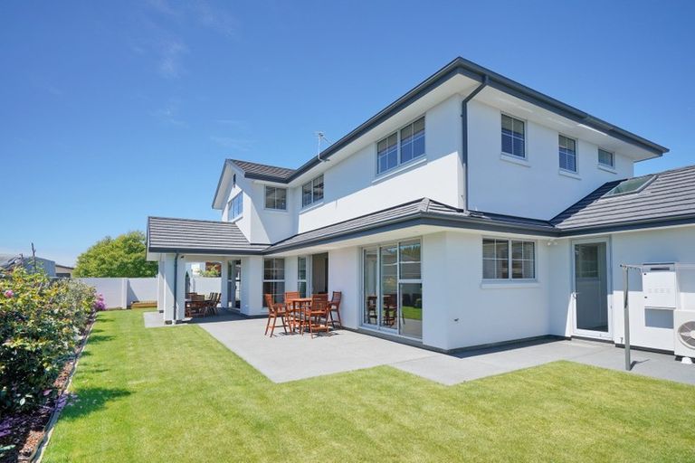 Photo of property in 53 Grayshott Avenue, Casebrook, Christchurch, 8051