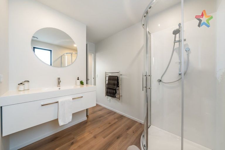 Photo of property in 7/11 Lees Grove, Wainuiomata, Lower Hutt, 5014