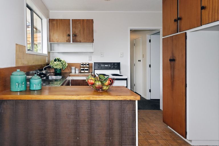 Photo of property in 81a/1 Flanshaw Road, Te Atatu South, Auckland, 0610