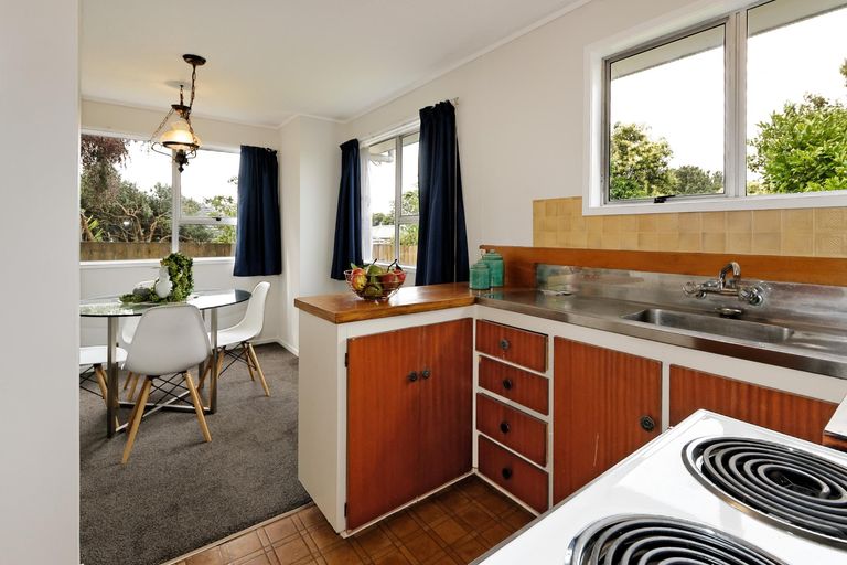 Photo of property in 81a/1 Flanshaw Road, Te Atatu South, Auckland, 0610