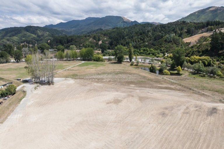 Photo of property in 83 Douglas Road, Motueka, 7196