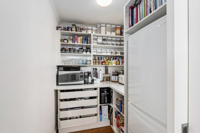 Photo of property in 14 Corlett Road, Plimmerton, Porirua, 5026