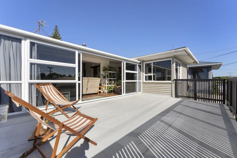 Photo of property in 113 Ngamotu Road, Spotswood, New Plymouth, 4310