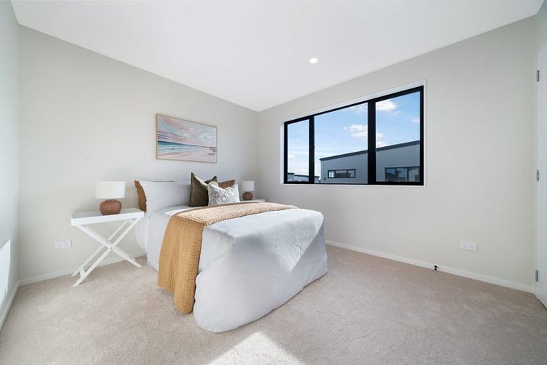 Photo of property in 9 Octans Road, Westgate, 0814