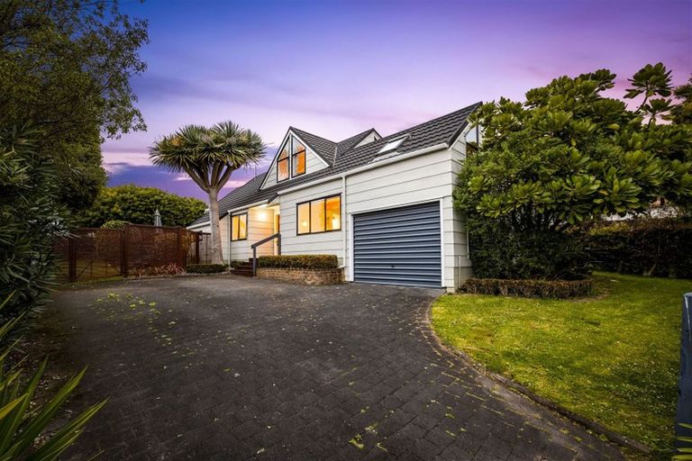 Photo of property in 50 Halberg Street, Glenfield, Auckland, 0629