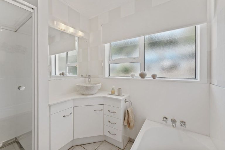 Photo of property in 37 Holland Street, Wainuiomata, Lower Hutt, 5014