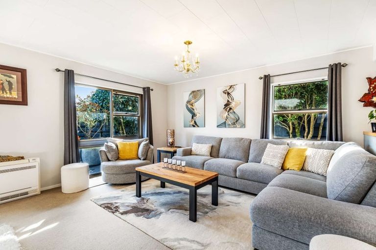 Photo of property in 6 Aintree Crescent, Awapuni, Palmerston North, 4412