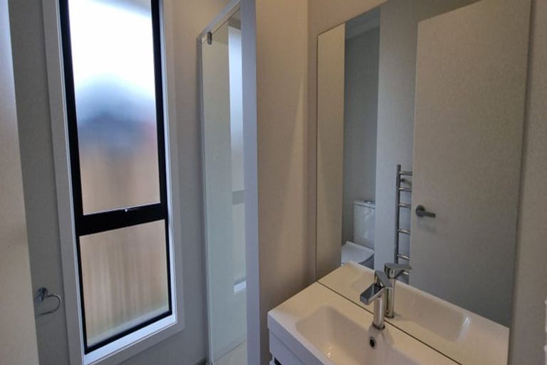 Photo of property in 7u3 Sare Crescent, Fairfield, Hamilton, 3214