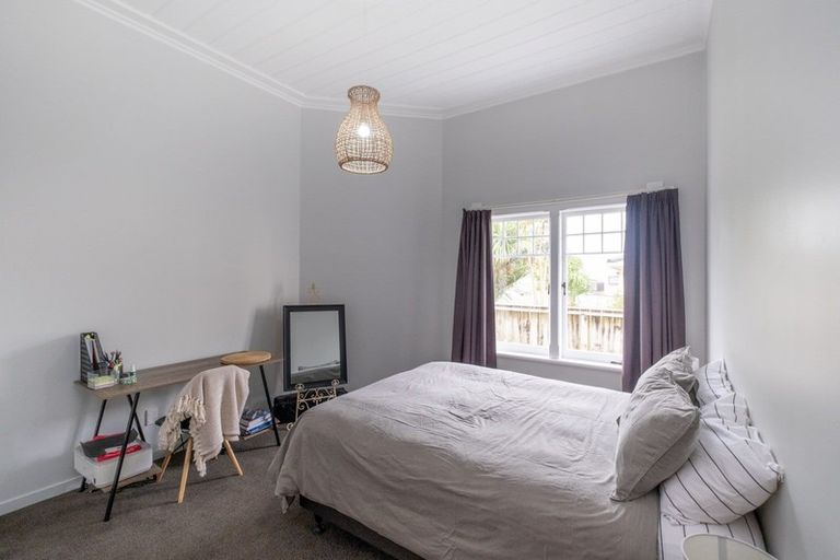 Photo of property in 9 Victoria Street, Hawera, 4610