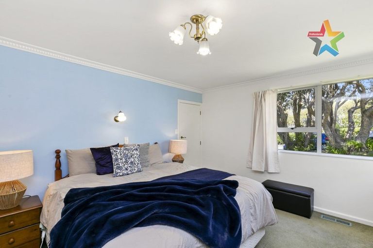 Photo of property in 23 Waikare Street, Karori, Wellington, 6012