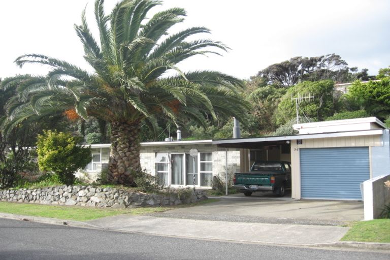 Photo of property in 36 Glen Road, Raumati South, Paraparaumu, 5032