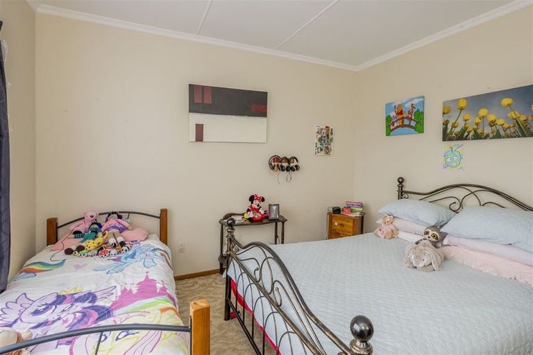 Photo of property in 22 George Street, Levin, 5510
