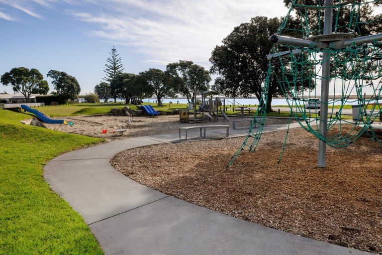 Photo of property in 16 Little Waihi Road, Maketu, 3189