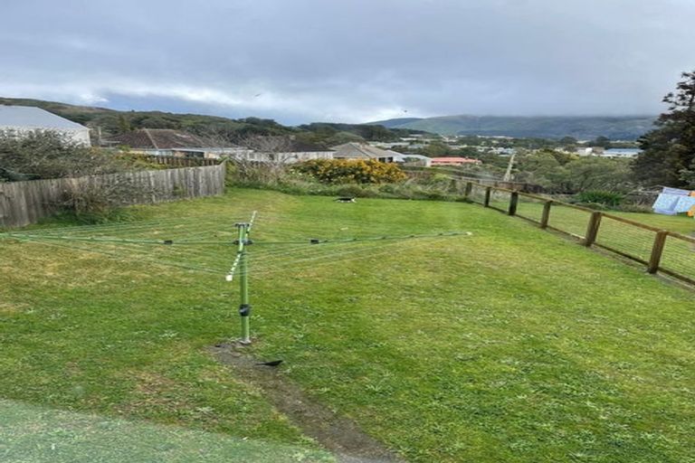 Photo of property in 26-28 Bedford Street, Cannons Creek, Porirua, 5024