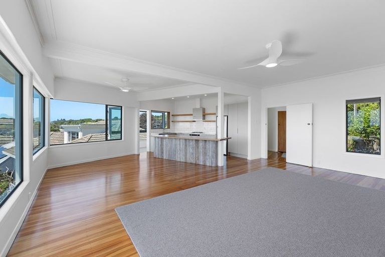 Photo of property in 154 Vivian Street, New Plymouth, 4310