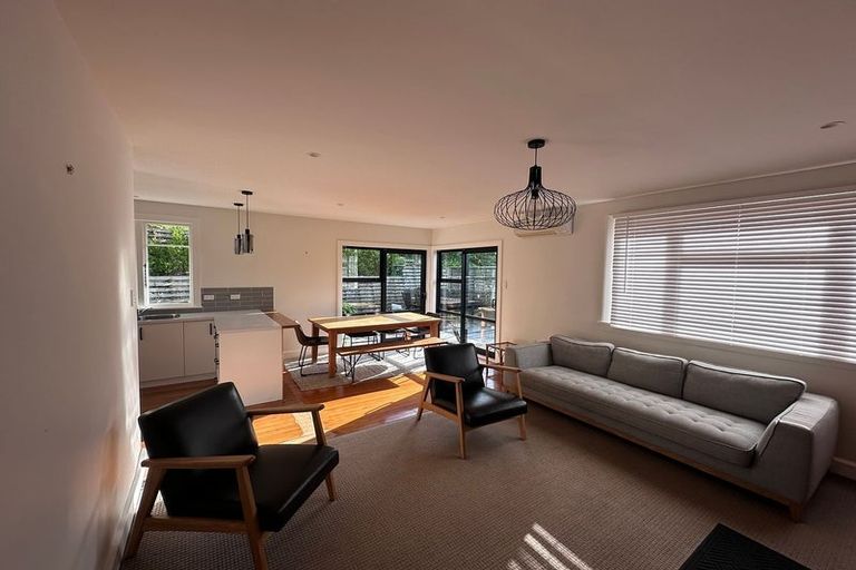 Photo of property in 36 Aratoro Place, Mount Pleasant, Christchurch, 8081