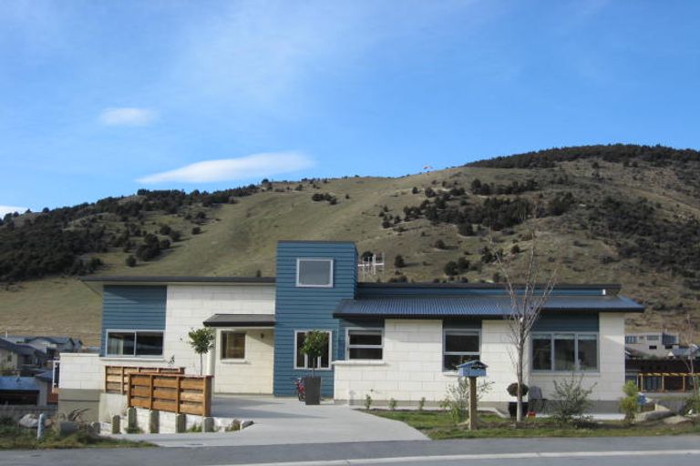 Photo of property in 5 Juno Place, Wanaka, 9305