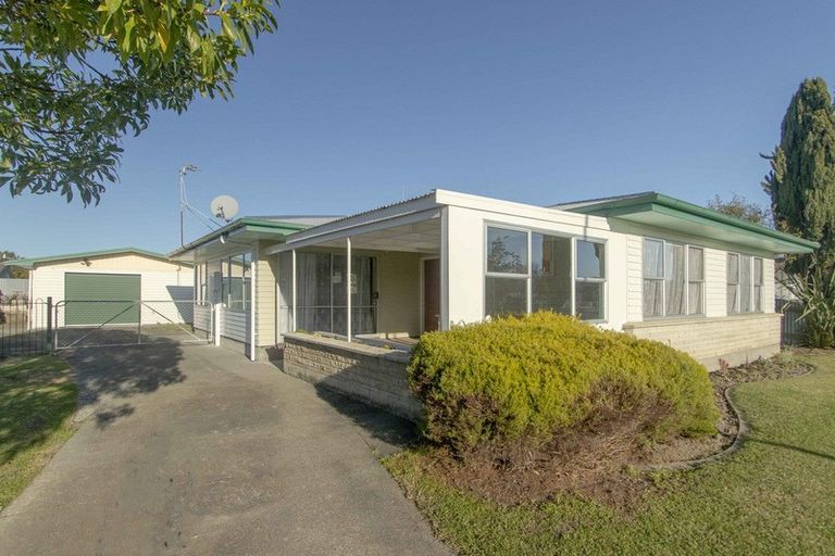 Photo of property in 19 Fife Crescent, Tamatea, Napier, 4112