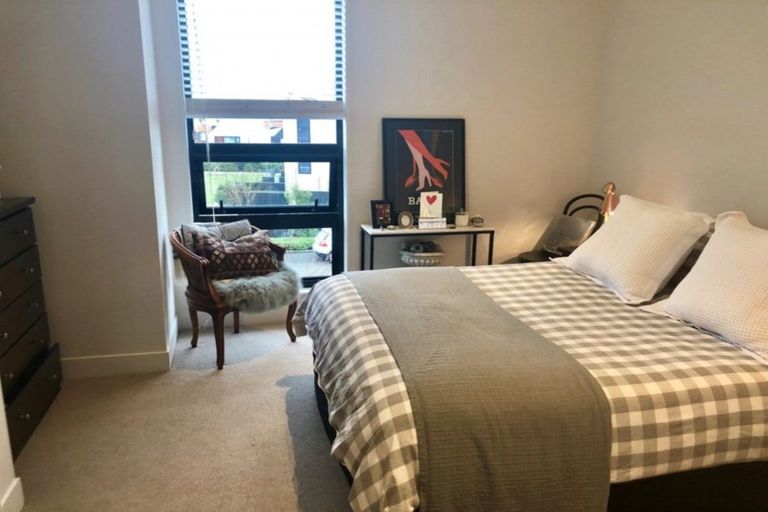 Photo of property in 216 Hobsonville Point Road, Hobsonville, Auckland, 0616