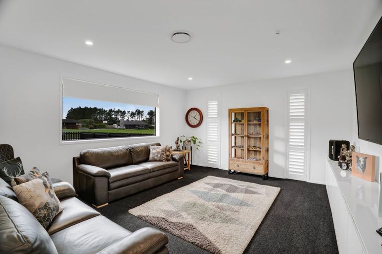Photo of property in 26 Mercade Close, Stratford, 4332