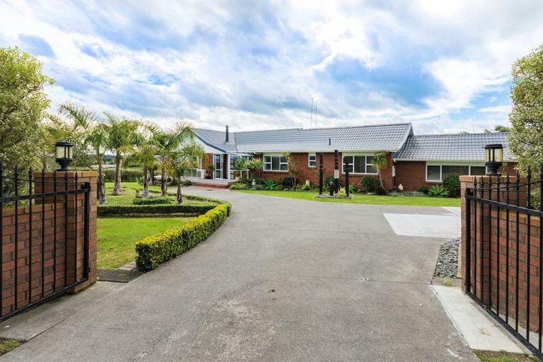 Photo of property in 140 Kaipara Road, Papakura, 2582