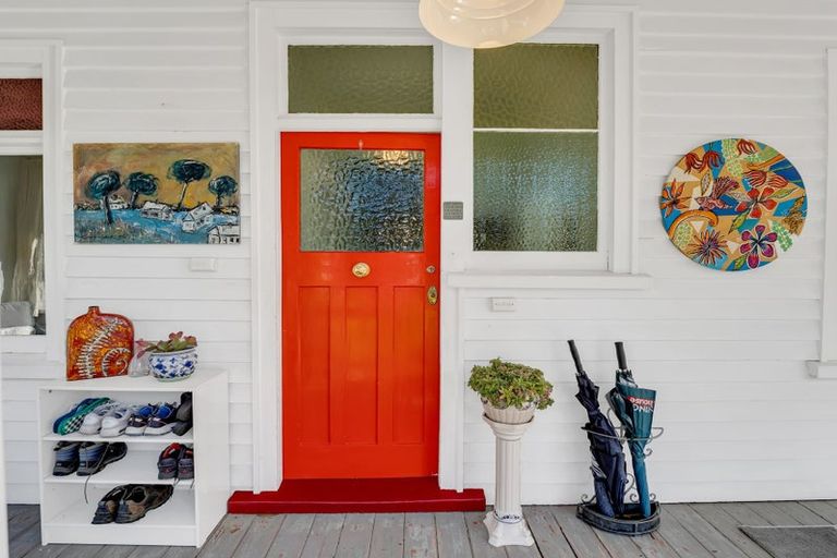 Photo of property in 35 College Street, College Estate, Whanganui, 4500