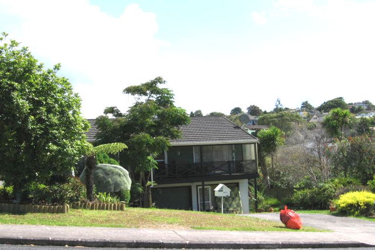 Photo of property in 2/14 Finchley Road, Torbay, Auckland, 0630