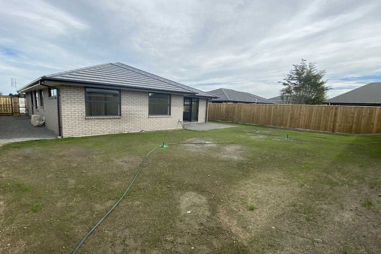 Photo of property in 18 Eileen Way, Rolleston, 7615