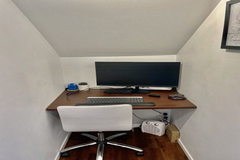 Photo of property in 3 Fresil Lane, Massey, Auckland, 0614