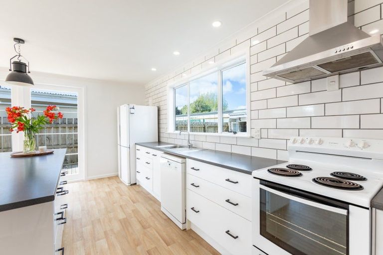 Photo of property in 48 Tay Street, Woodville, 4920