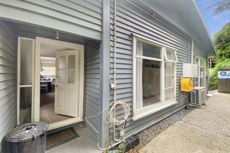 Photo of property in 49 Pembroke Road, Northland, Wellington, 6012