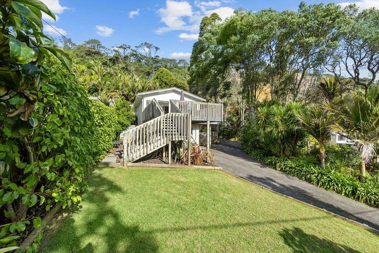 Photo of property in 188 Motutara Road, Muriwai, Waimauku, 0881