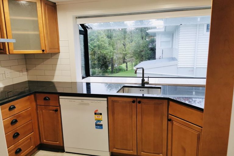 Photo of property in 106 Canongate Street, Birkdale, Auckland, 0626