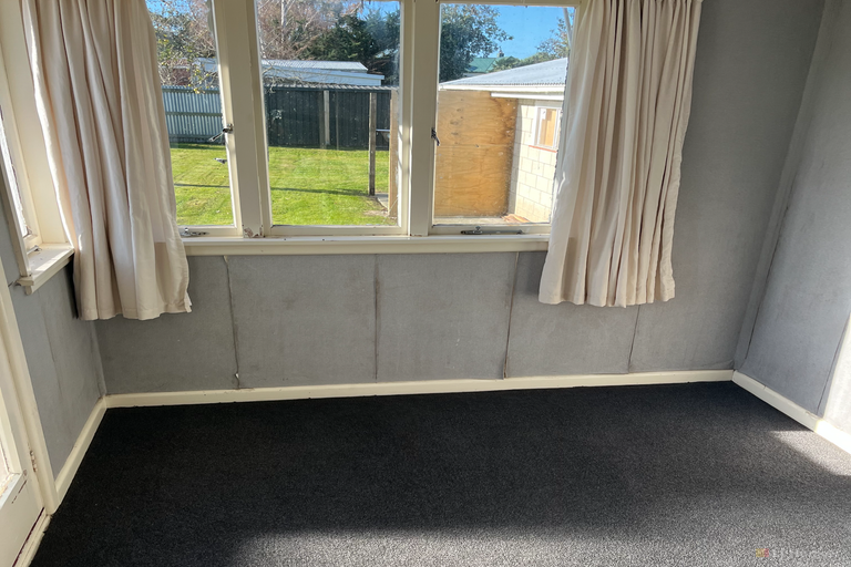 Photo of property in 12 Betten Street, Waimate, 7924