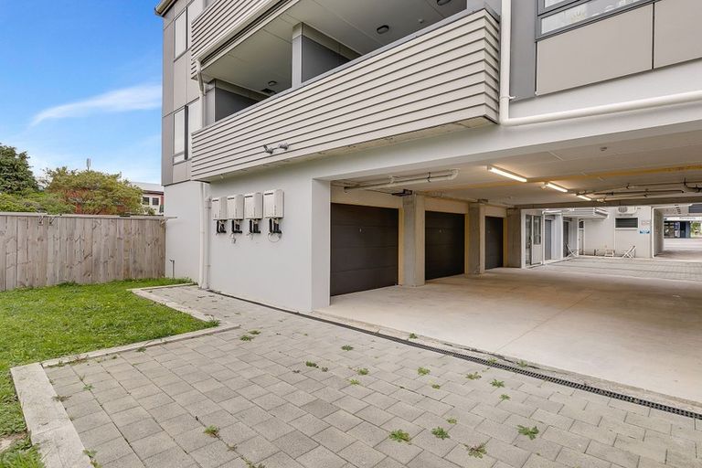 Photo of property in 3/232 Main Road, Tawa, Wellington, 5028