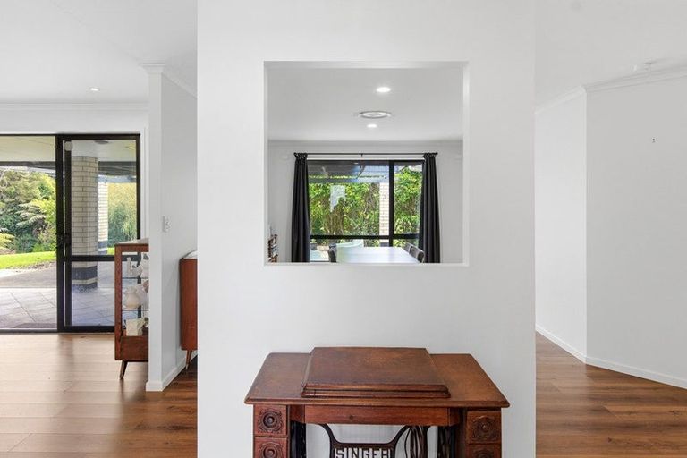 Photo of property in 17 Terry Smyth Drive, Kumeu, 0892