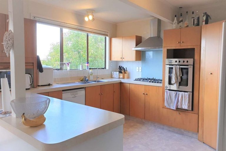 Photo of property in 13 Mcbreen Avenue, Northcote, Auckland, 0627