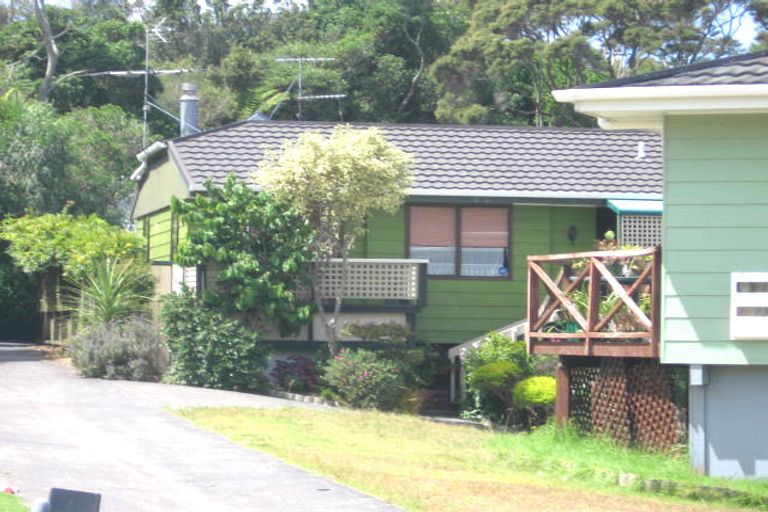 Photo of property in 2/147 Spinella Drive, Bayview, Auckland, 0629