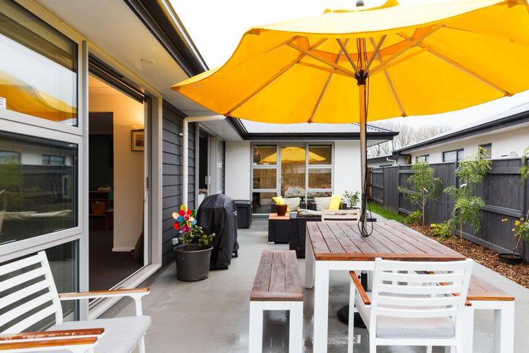 Photo of property in 51 Dahlia Street, Palmerston North, 4410