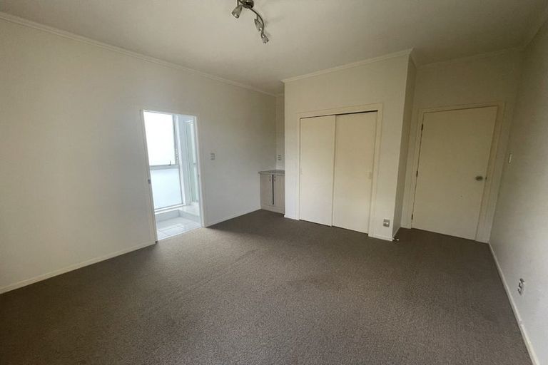 Photo of property in 68b Chatsworth Road, Silverstream, Upper Hutt, 5019